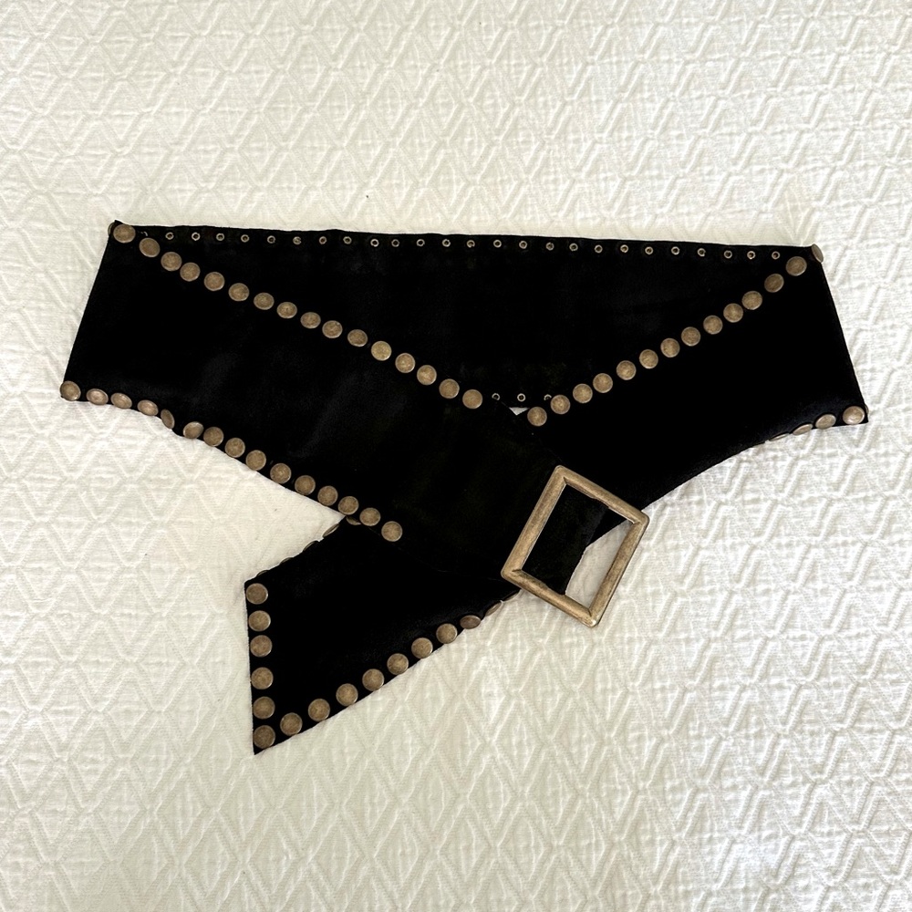 NWOT Elegantly Waisted Black Suede River Belt OS